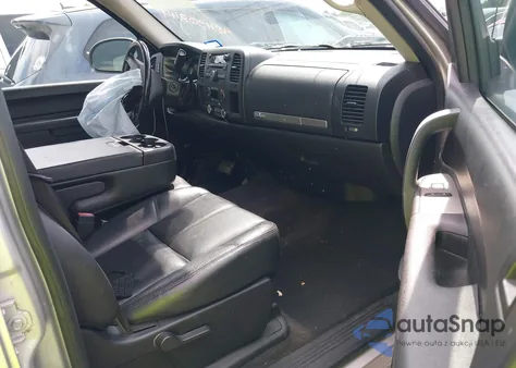 2011 Chevrolet Silverado 1500 из США, поврежденный, VIN 3GCPCSE06BG187639